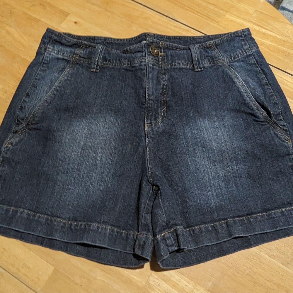 Women's Faded Glory shorts size 14